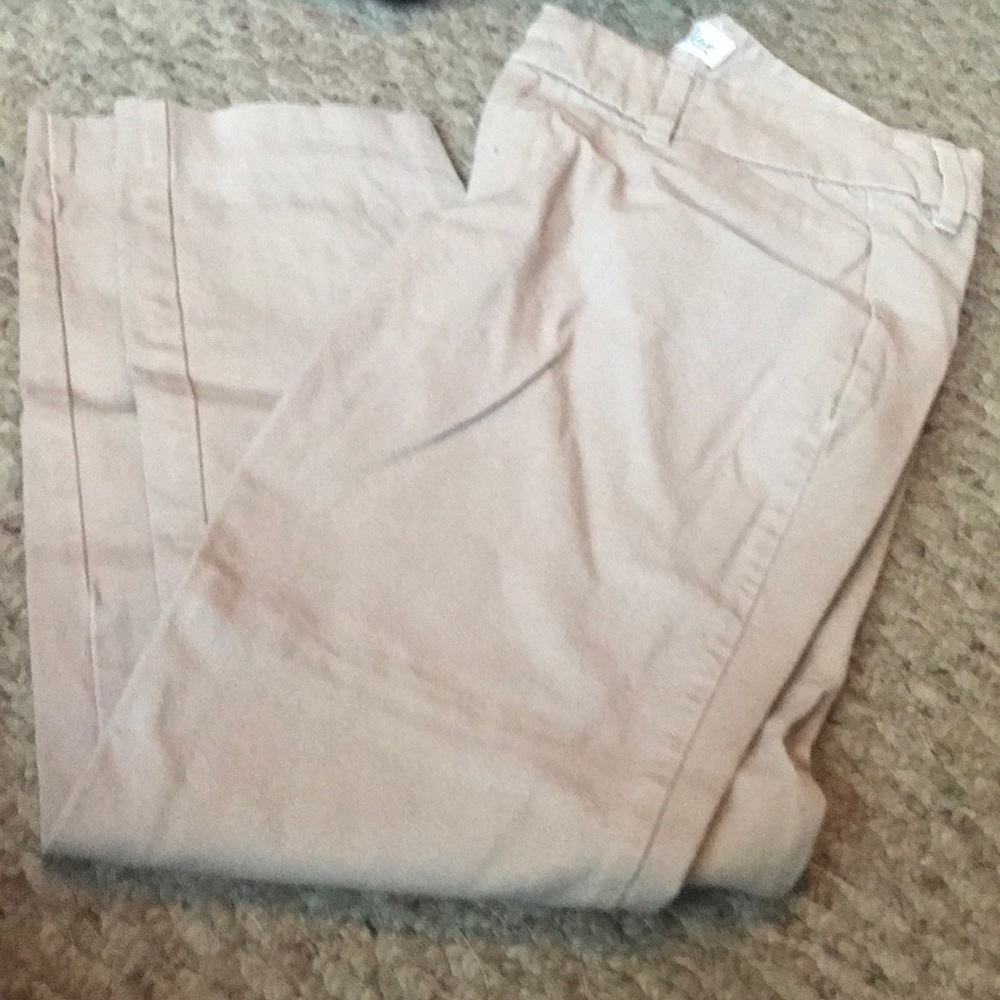 Old Navy Dark khaki capris Diva